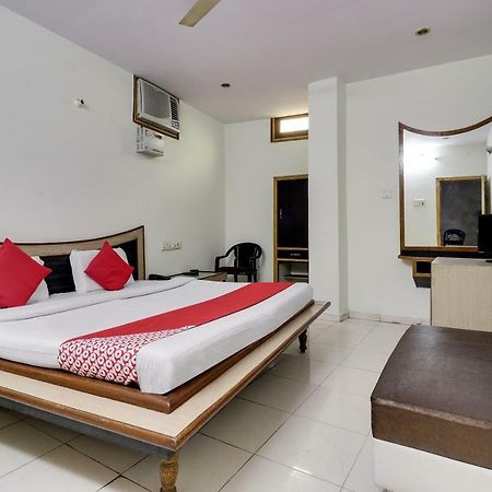 Oyo 45398 Kunal Hotel Etāwah Eksteriør billede