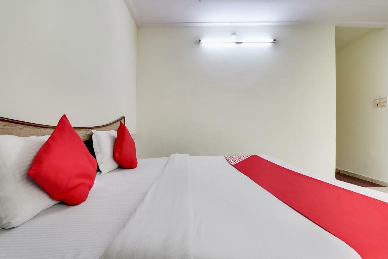 Oyo 45398 Kunal Hotel Etāwah Eksteriør billede
