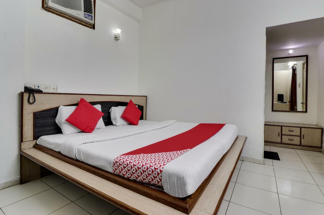Oyo 45398 Kunal Hotel Etāwah Eksteriør billede