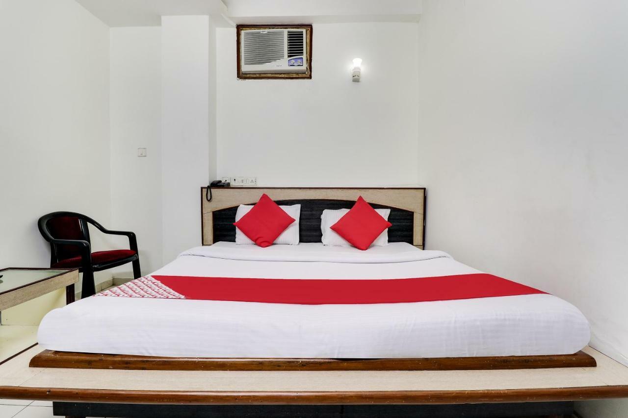 Oyo 45398 Kunal Hotel Etāwah Eksteriør billede